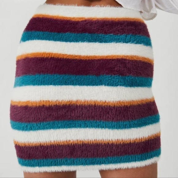 Free People Fig Jam Combo Ciara Fuzzy Sweater Mini Skirt size Small - Picture 7 of 13